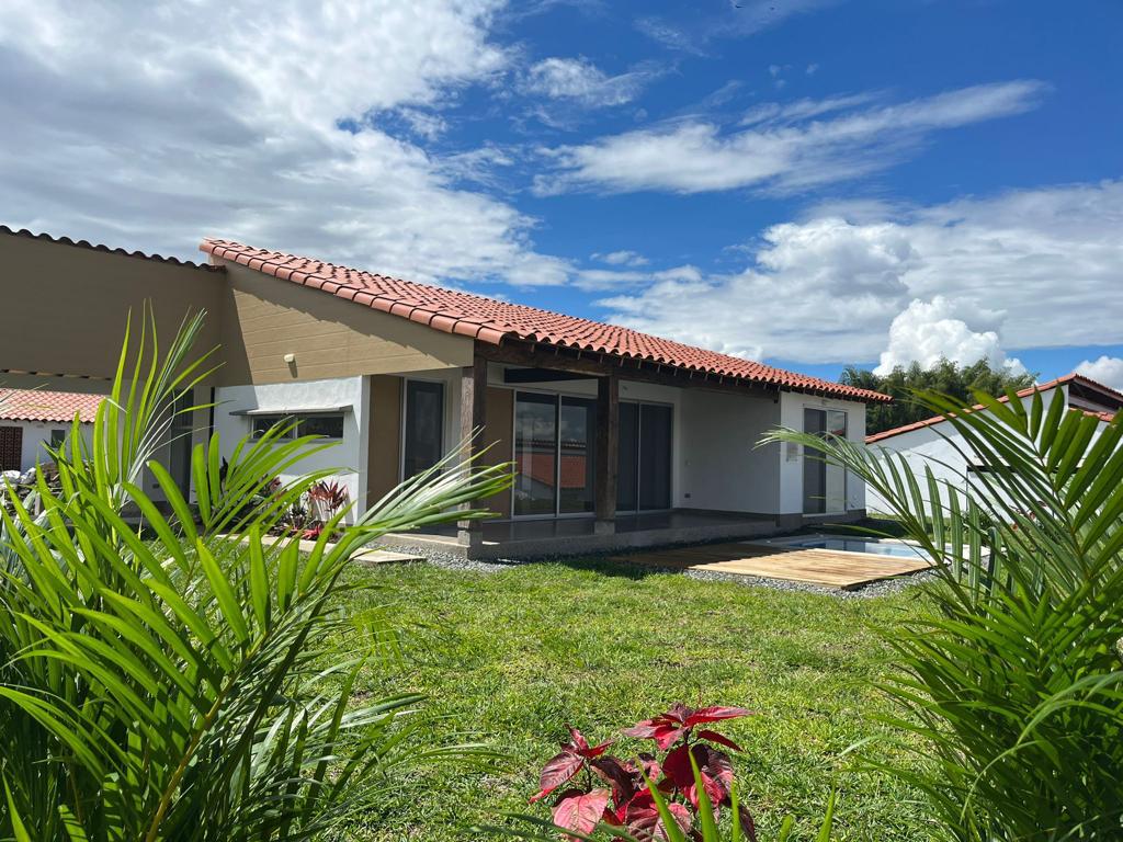 Casa Campestre Tres Colinas / Armenia / Colombia / Inf + 57 3132361829